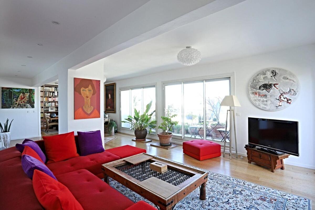 My House With Private Terrace In Apartment