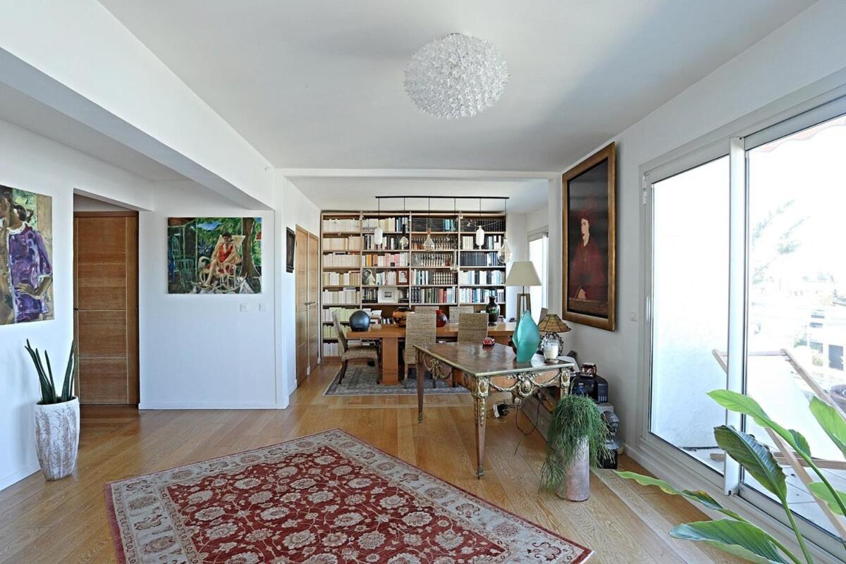 My House With Private Terrace In Apartment